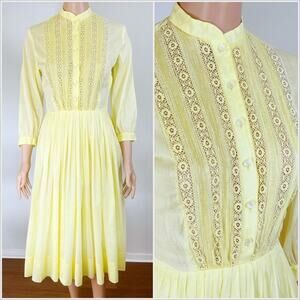 Vintage 1950s Yellow Cotton Eyelet‎ Embroidered Shirtwaist Dress // Size XS